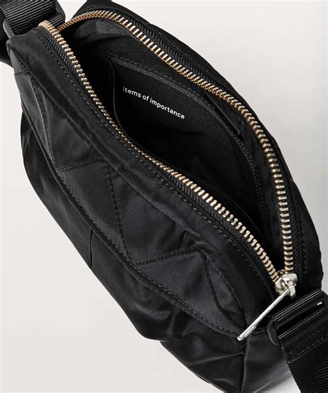 lululemon cross body bag black.